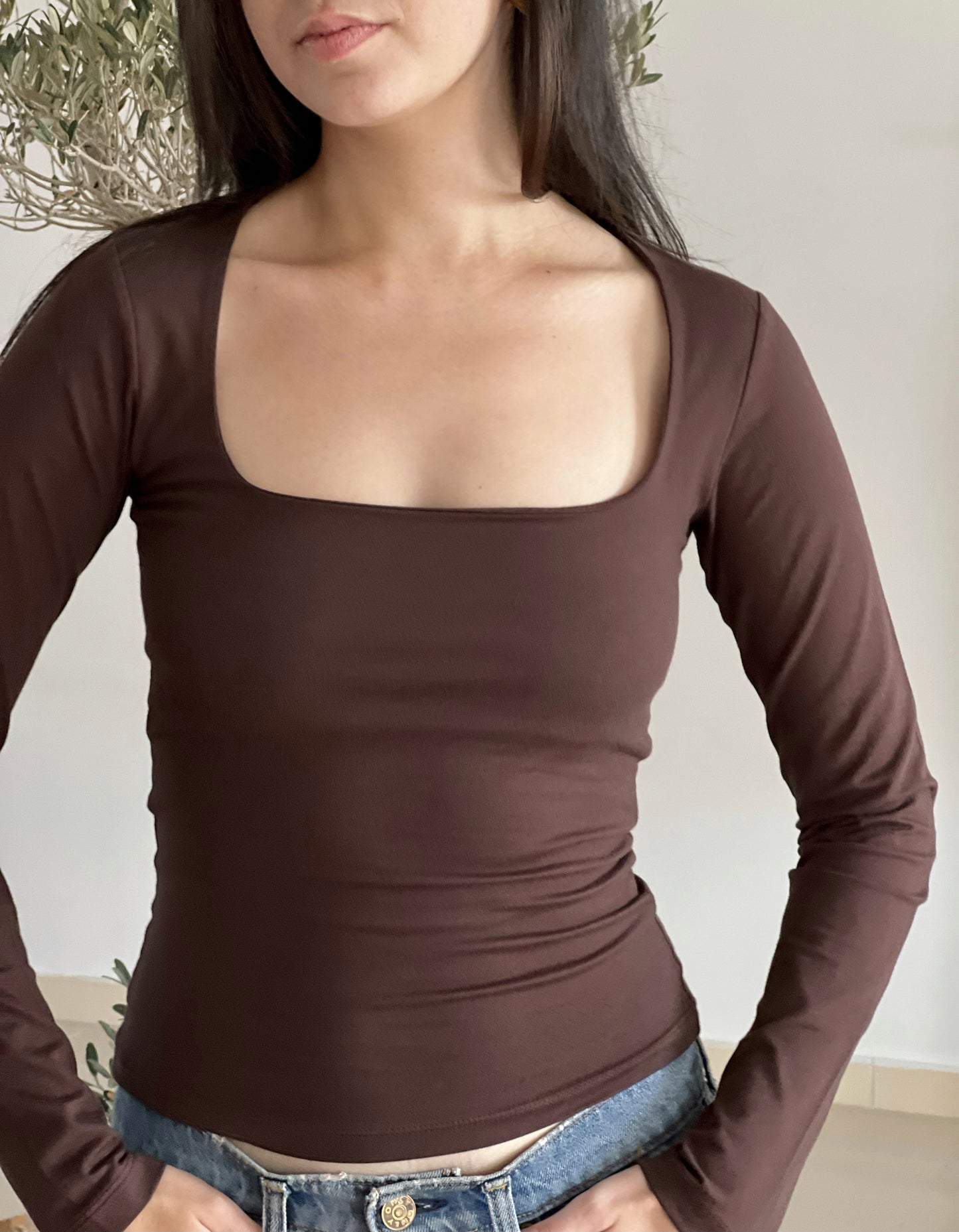 T-shirt manches longues col carré marron