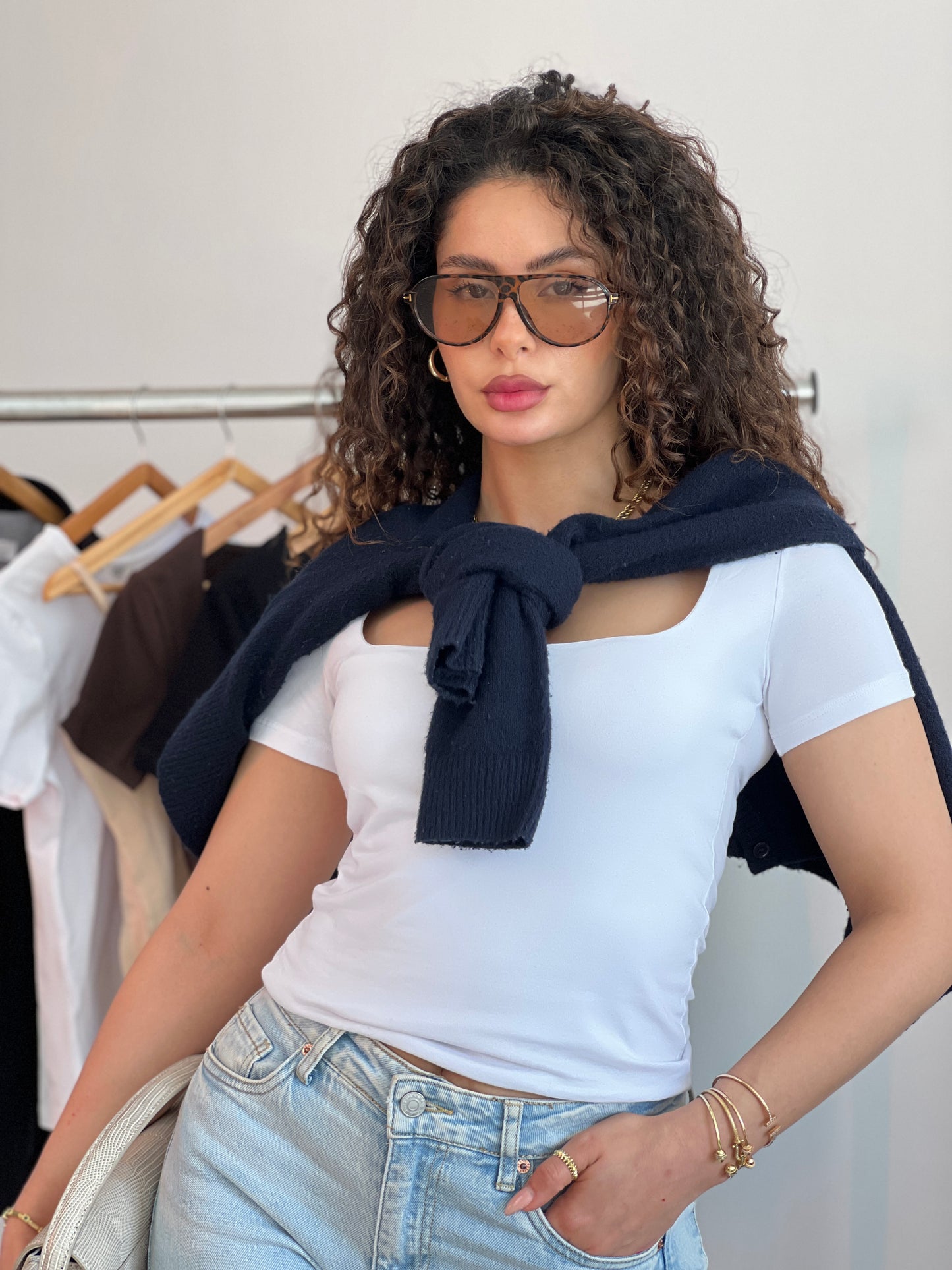 Tee- shirt col carré demi manches
