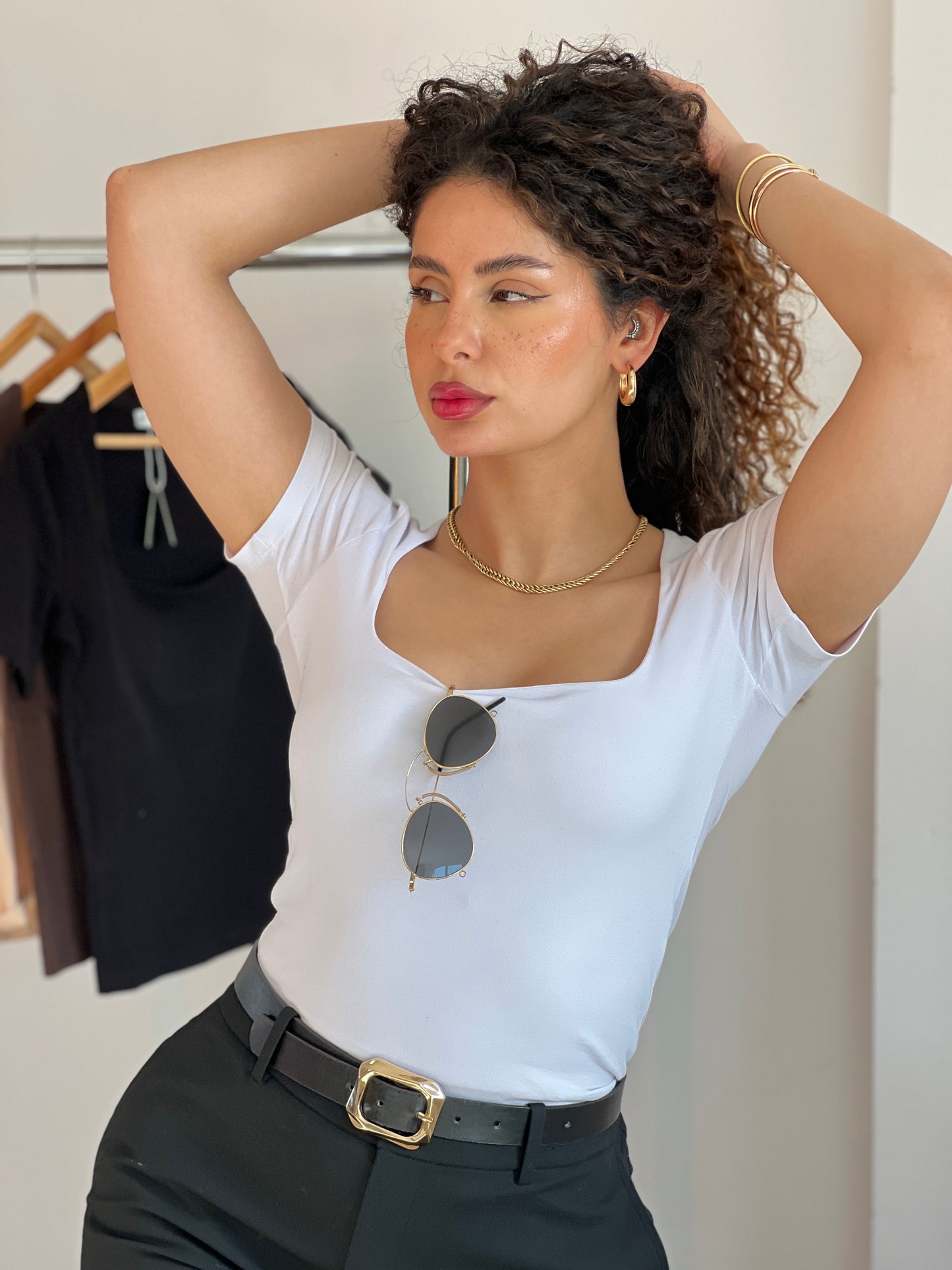 Tee- shirt col carré demi manches