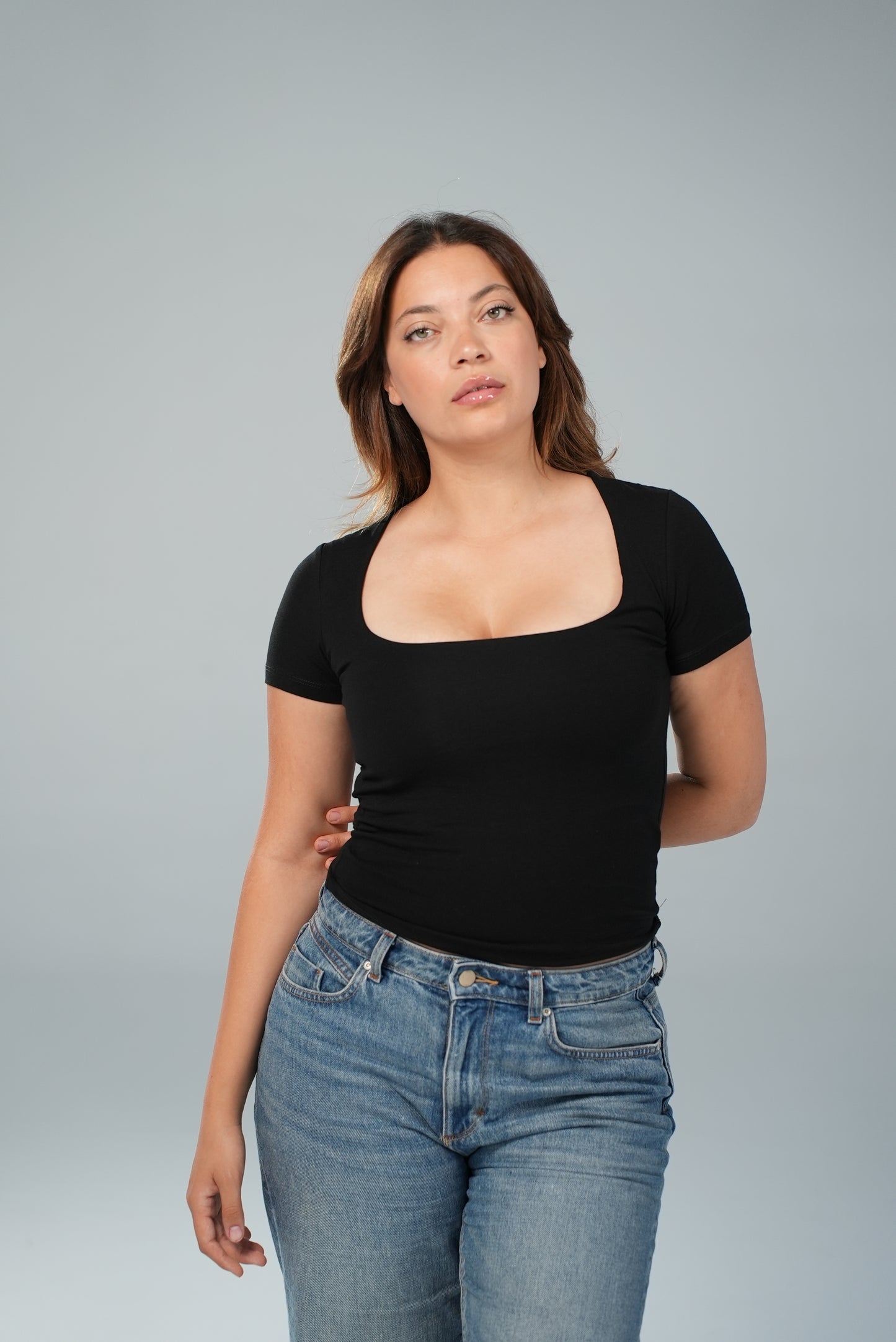 Tee- shirt col carré demi manches