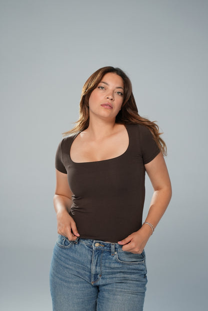 Tee- shirt col carré demi manches